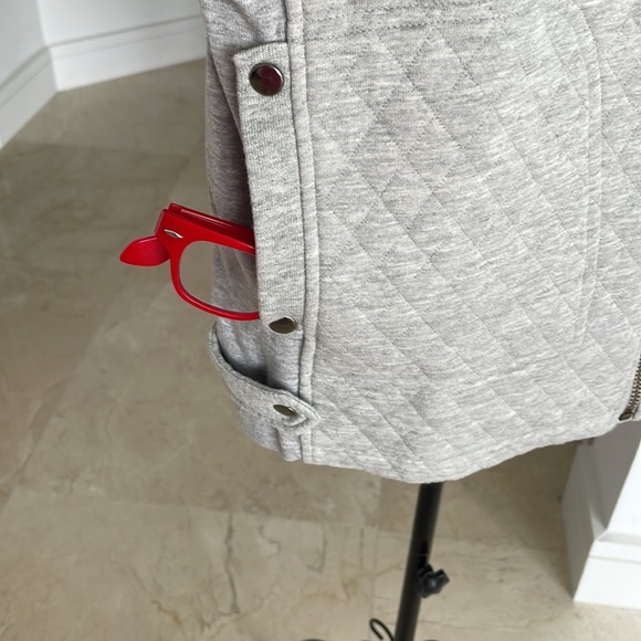 NWT HEATHER GREY VEST - Picture 3 of 5